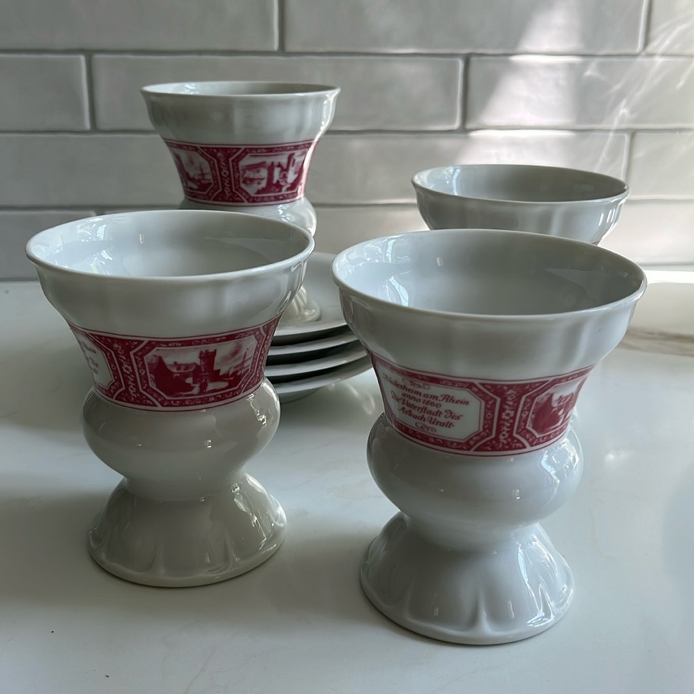 EUC White and red patterned Heinrich porcelain from Germany 8 cups and saucers